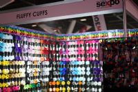 ÿһչ(hu)@Ȥëq-DչFluffy Cuffs