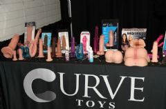 CurveȤչ_The-Curve-Novelties-booth